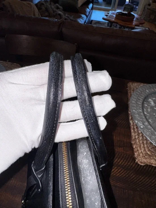 Furla Tessa Satchel handbag, a structured leather tote featuring gold hardware - Picture 6 of 16